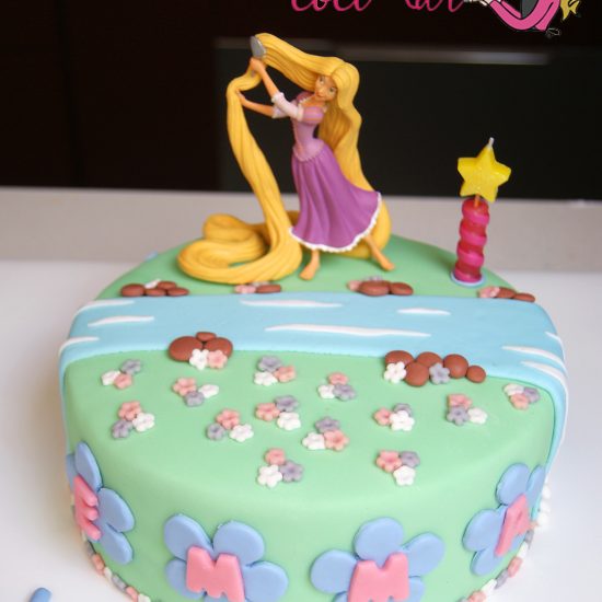 tarta-fondant-rapunzel